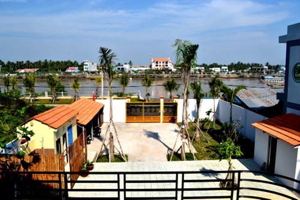 Oasis Hotel Ben Tre Exterior photo